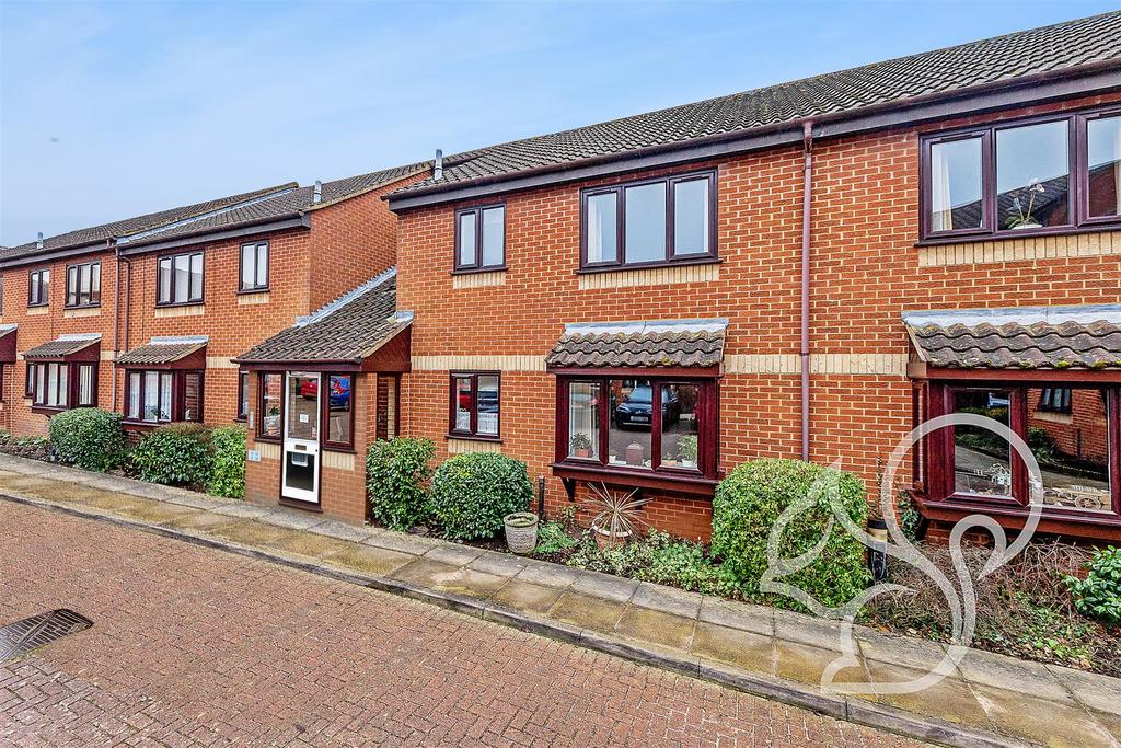 Weavers Court, Sudbury 2 bed apartment for sale £145,000