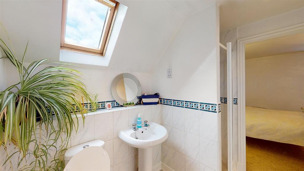 Jack and jill ensuite