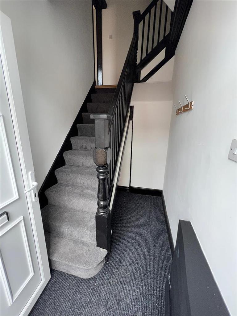 Ashdale Road, Waterloo, Liverpool 2 bed flat £650 pcm (£150 pw)