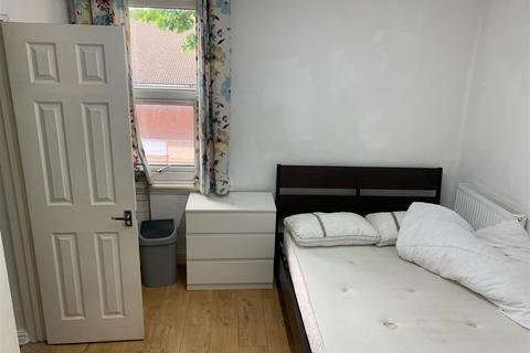 4 bedroom flat to rent, Bristol Road, Selly Oak, Birmingham