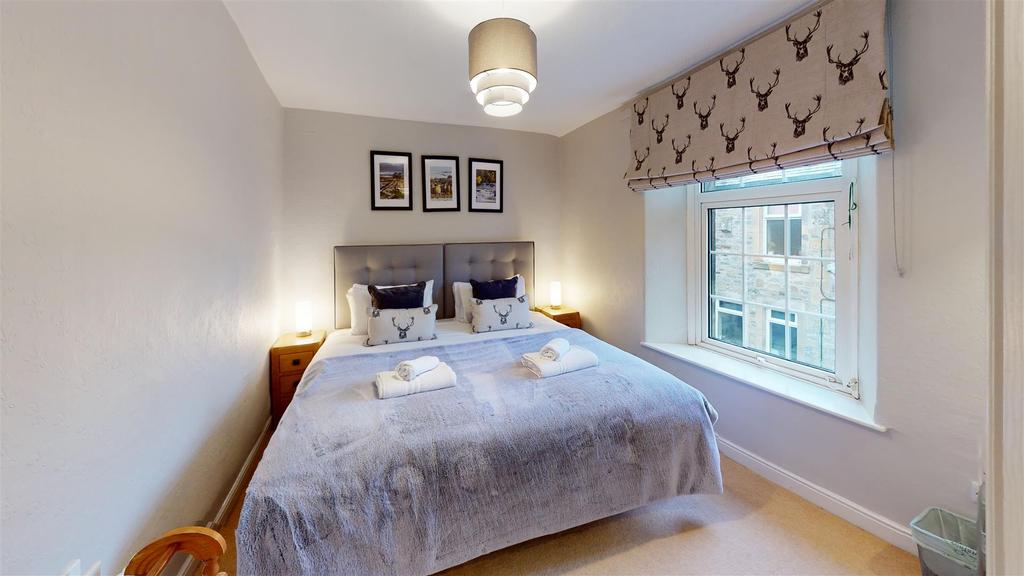 1-Ledesway-Bedroom(2).jpg