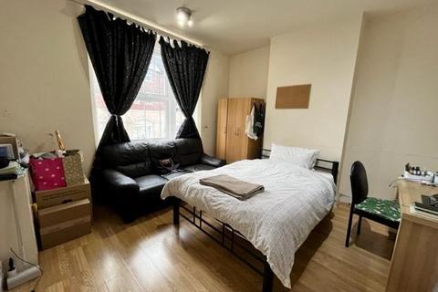 2 bedroom flat to rent - 531b Bristol Road, Selly Oak, Birmingham