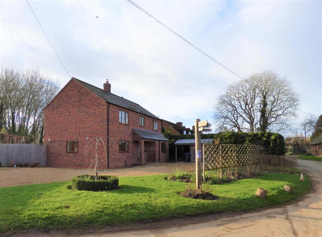 Weston on Avon, StratforduponAvon 4 bed detached house £2,500 pcm