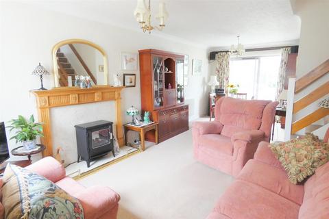 8 Foxford Close, Sutton Coldfield, B72 1YT