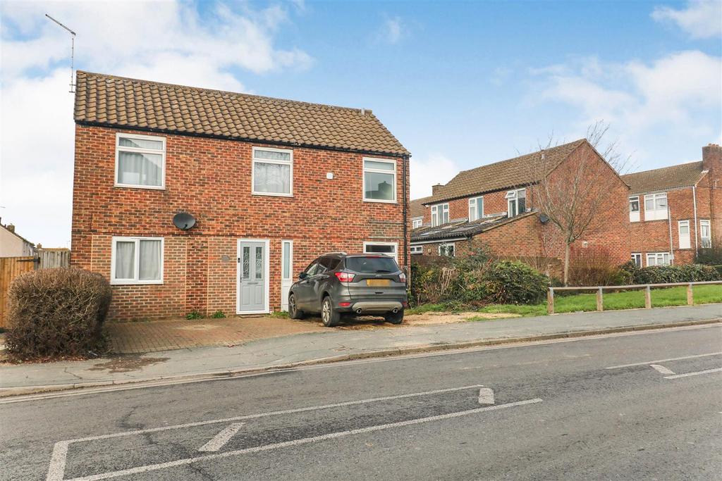 Westfield, Harlow 3 bed detached house £425,000