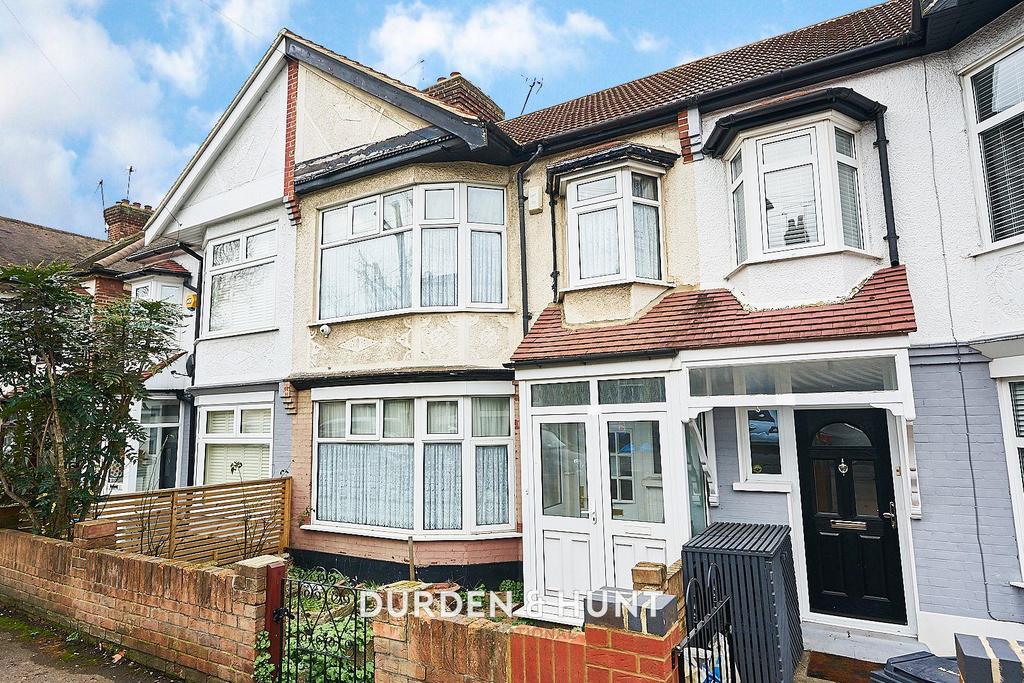 Waltham Road, Woodford Green, IG8 3 bed terraced house for sale £475,000