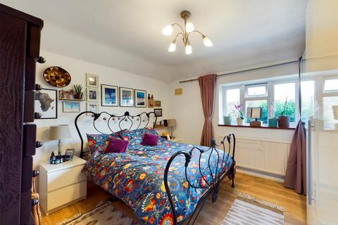 2 bedroom maisonette to rent - West Ways, York Road, Northwood Hills, HA6