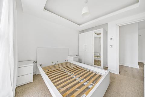 2 bedroom flat for sale - High Road,  London,  N12,  N12