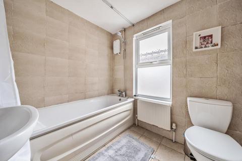 3 Engleheart Road, London, SE6 2HN