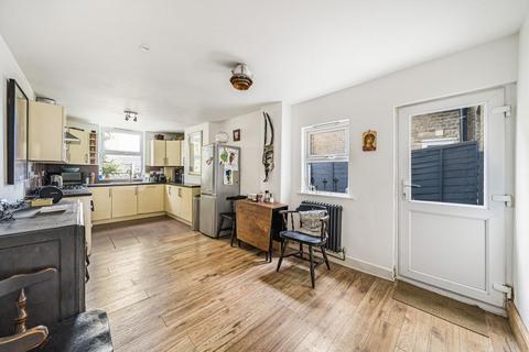 3 Engleheart Road, London, SE6 2HN