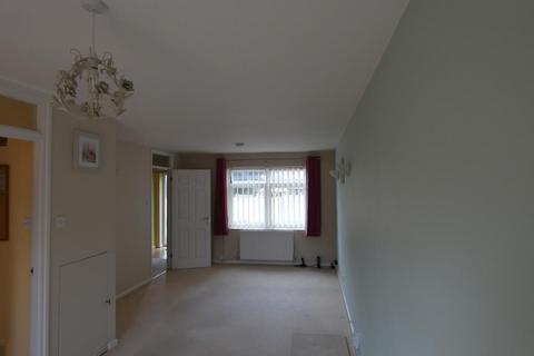 3 bedroom semi-detached house to rent, Pensclose, Witney, Oxon