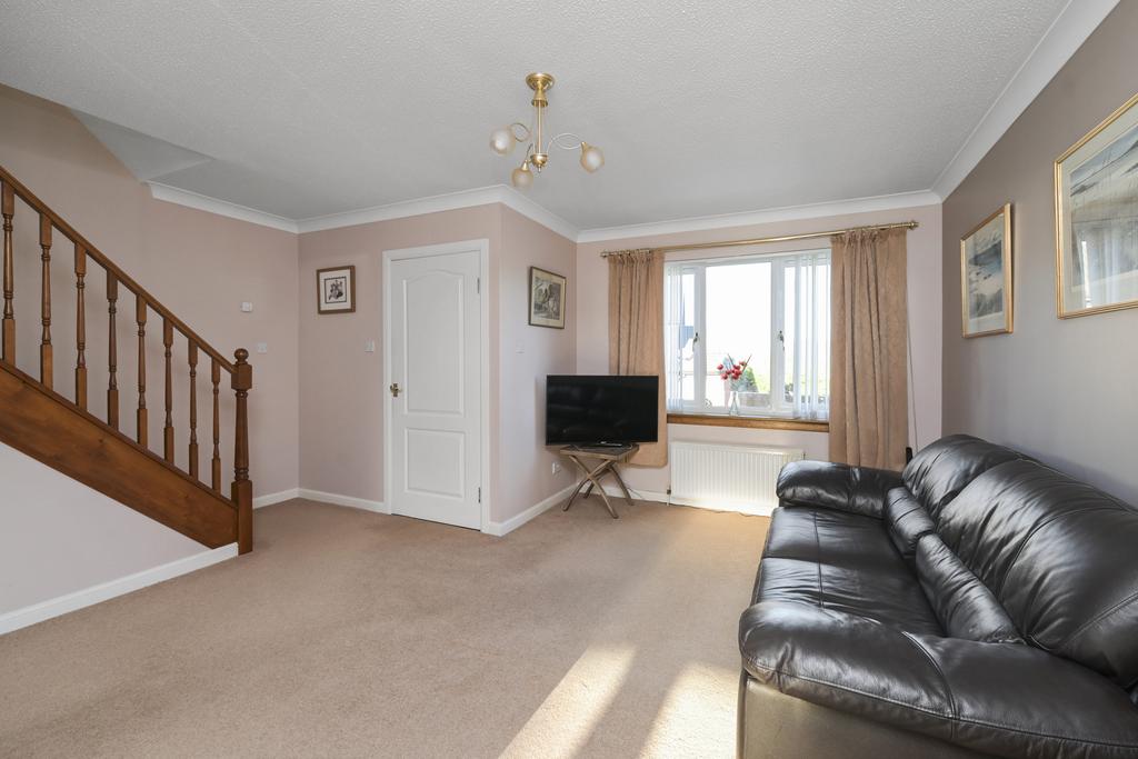 33 Guardwell Crescent, Edinburgh... 3 bed semidetached house £290,000