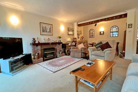 3 bedroom semi-detached house for sale - Kensington Park, Milford on Sea, Lymington, Hampshire, SO41