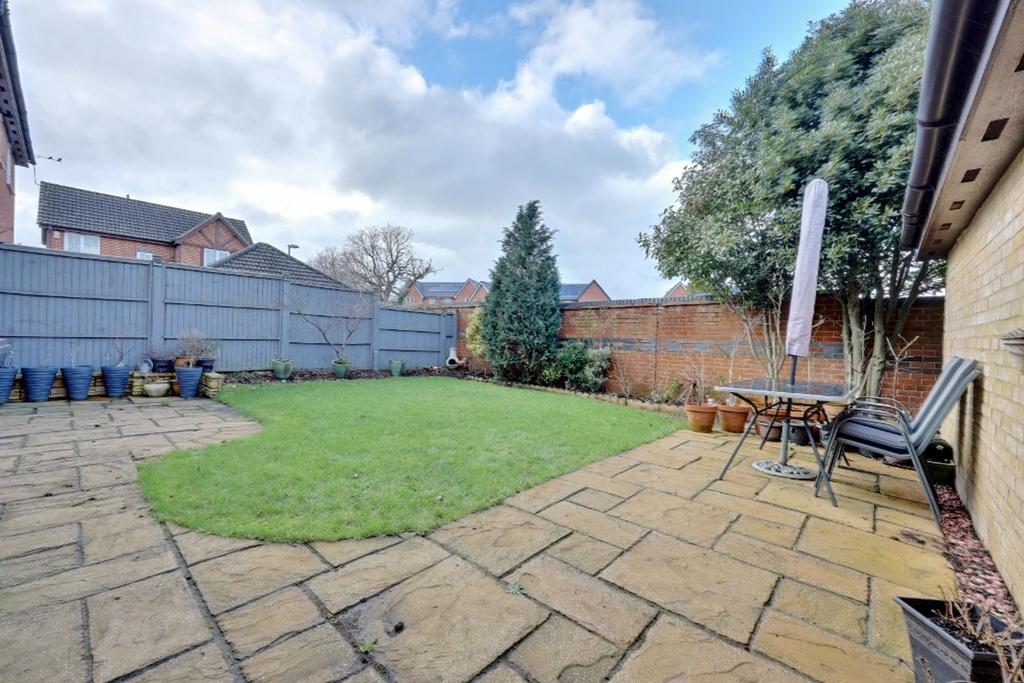 Bulbeck Close, Burgess Hill, RH15 3 bed detached house £465,000
