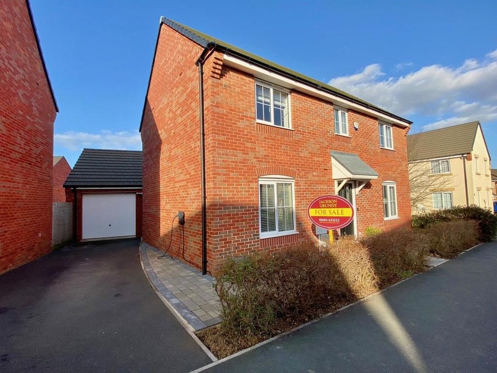 Damselfly Road, Pineham, Northampton... 4 bed detached house £369,995