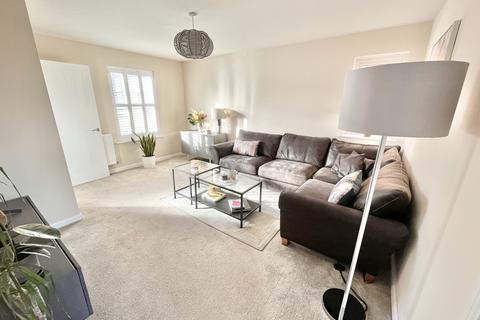 11 Abbots Gate, Lydney, GL15 4BQ