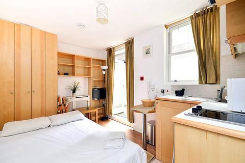 Studio to rent, Fairholme Road, West Kensington, London, W14