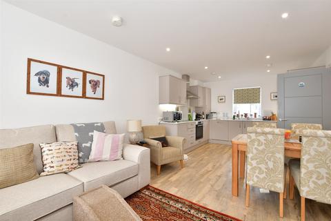2 bedroom ground floor flat for sale - Queens Road, Littlestone, Kent