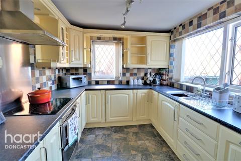 3 bedroom semi-detached house for sale - Southfield Road, Doncaster
