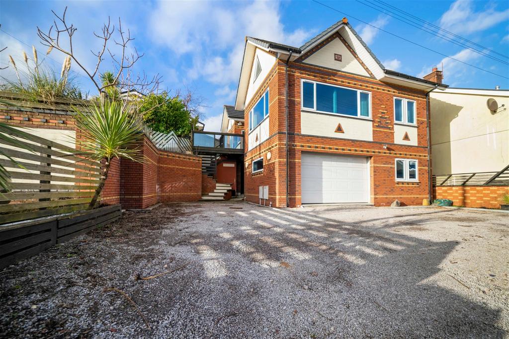 Main Road, Llantwit Fardre, Pontypridd, CF38 2EW 4 bed detached house