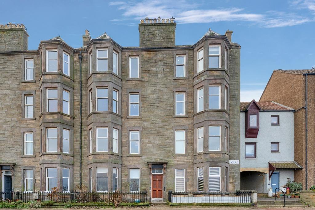 Promenade Terrace, Portobello... 3 bed flat £1,595 pcm (£368 pw)