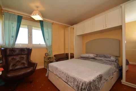 Flat 2/2, 16 Heathcot Place, Glasgow, G15 8NZ