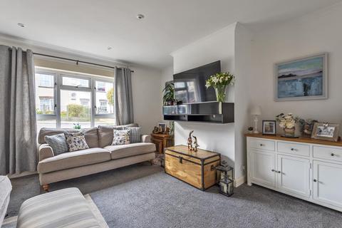 7 Harper Road, Crewkerne, TA18 8ED