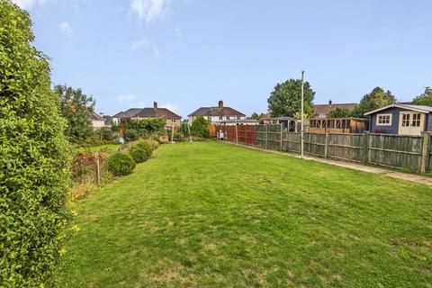 7 Harper Road, Crewkerne, TA18 8ED