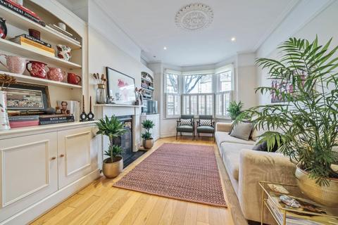 63 Vanderbilt Road, London, SW18 3BG