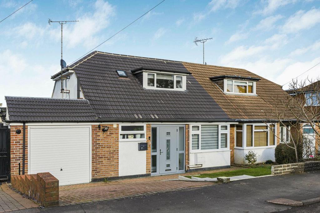 Sunnybank Road, Potters Bar, EN6 3 bed semidetached bungalow for sale