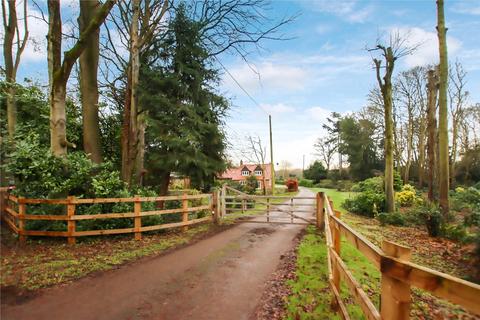 4 bedroom farm house to rent, Common Road, West Bilney