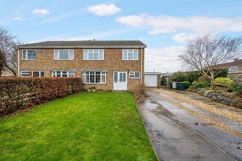 4 bedroom semi-detached house for sale - Spire View Road, Louth, LN11 8SL