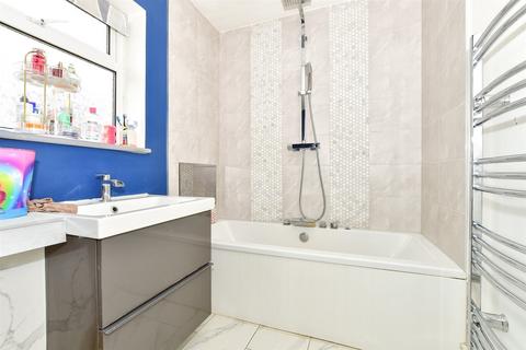 Brecwood Fermor Road, Crowborough, TN6 3AP