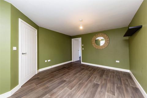 3 bedroom semi-detached house for sale - Springbank Road, Shavington, Crewe, Cheshire, CW2