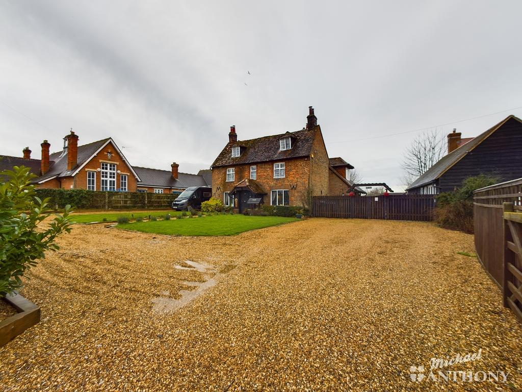 Lower Road, Stoke Mandeville 5 bed detached house £950,000