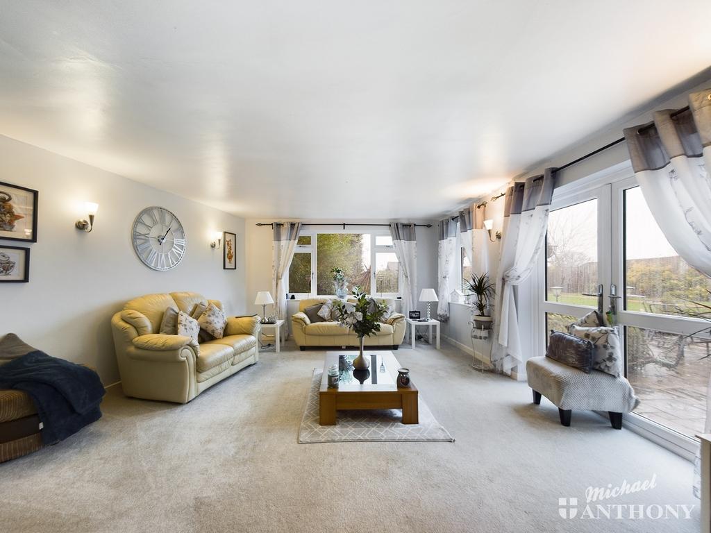 Lower Road, Stoke Mandeville 5 bed detached house £950,000