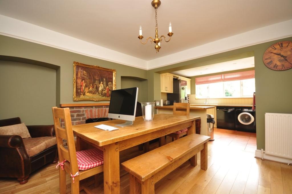 Barfields Bletchingley Redhill RH1 4RA 2 bed semidetached house £