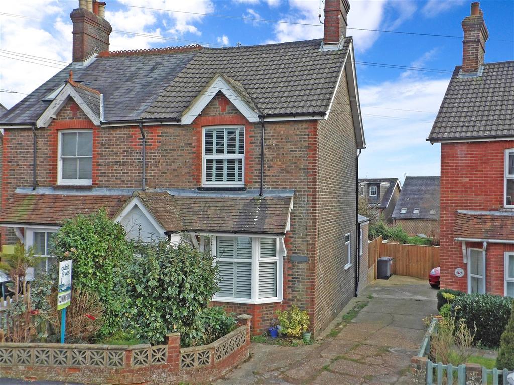Queens Road, Crowborough, East Sussex 2 bed semidetached house £425,000