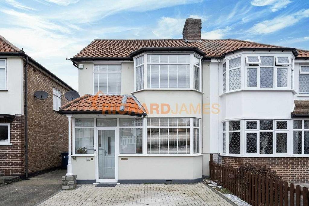 Oakhampton Road, Mill Hill 3 bed semidetached house for sale £700,000
