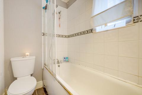 76b Hamlet Road, Southend-on-sea, SS1 1HH