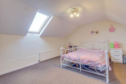 76b Hamlet Road, Southend-on-sea, SS1 1HH