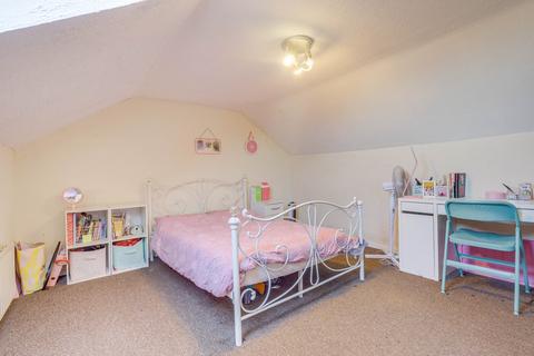 76b Hamlet Road, Southend-on-sea, SS1 1HH