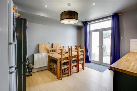 4 bedroom house for sale, Wilfrid Gardens, Acton, W3