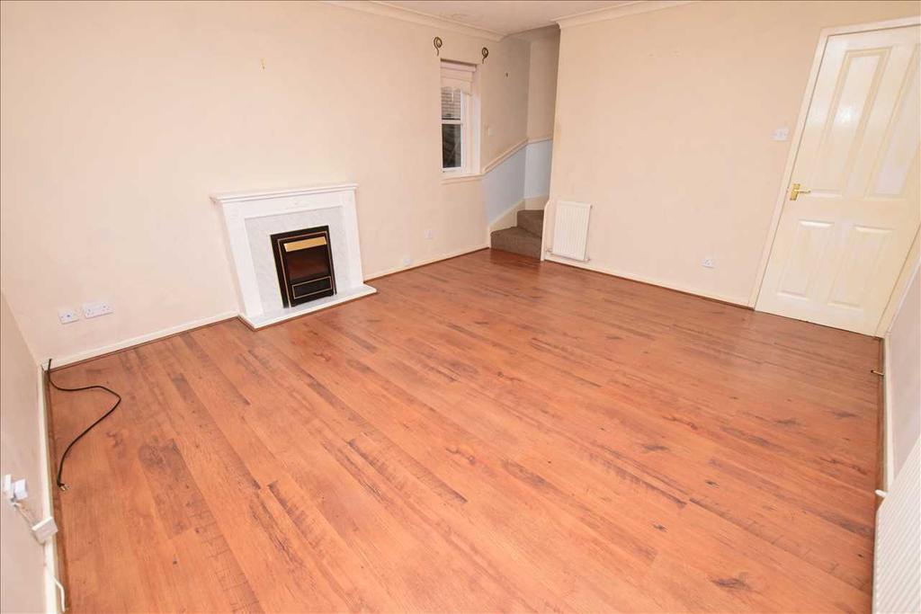 McMahon Drive, Newmains 2 bed semidetached house £99,999