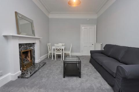 2 bedroom flat to rent, Cathcart Place, Edinburgh EH11