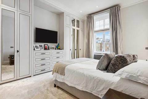 2 bedroom apartment to rent, Rutland Gate, Knightsbridge SW7