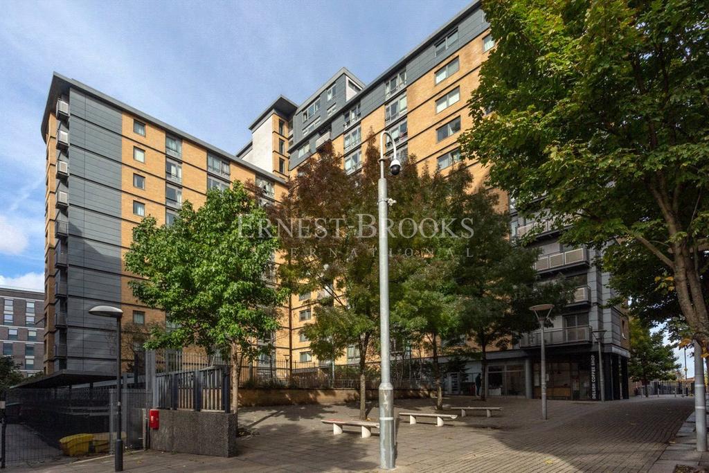 Trentham Court, Victoria Road, North Acton, W3 1 bed apartment £275,000