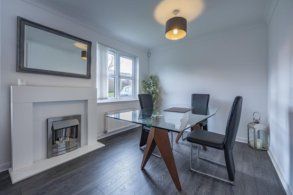 53 Scalloway Road, Cambuslang... 3 bed detached villa £250,000