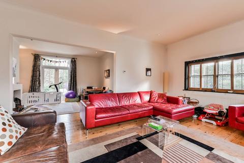 1 Tivoli Road, London, N8 8RE