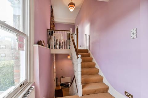 1 Tivoli Road, London, N8 8RE